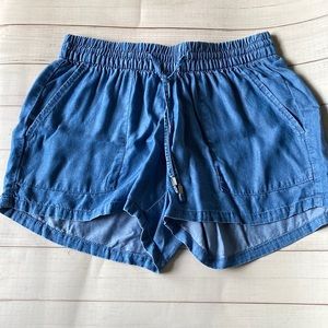 NWOT OLD NAVY Flowy Denim Shorts with Elastic Waistband and Pockets, Size XS/TP